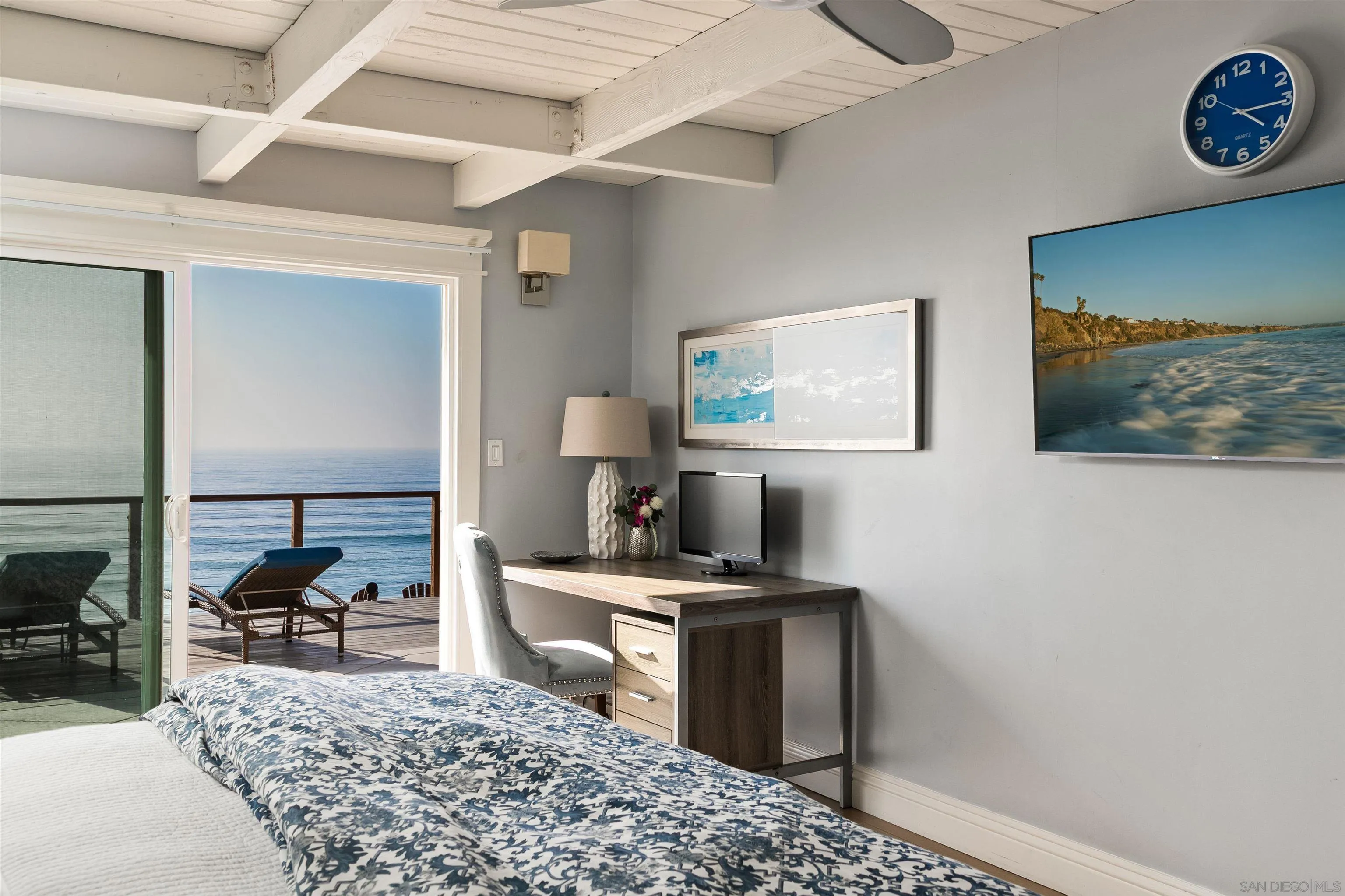 1680 Neptune Avenue Encinitas, CA 92024 - Photo 23 of 54 a very nice looking room with a large window