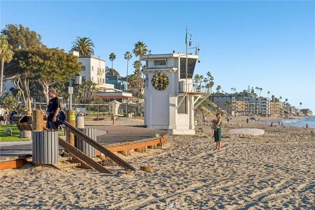 $1,250,000 | 240 Moss Street, Unit 2, Laguna Beach, CA 92651