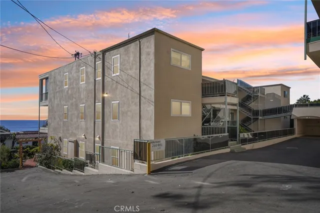 $1,250,000 | 240 Moss Street, Unit 2, Laguna Beach, CA 92651