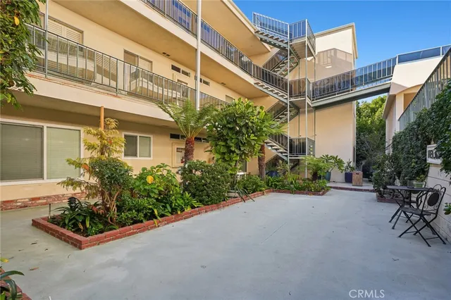 $1,250,000 | 240 Moss Street, Unit 2, Laguna Beach, CA 92651