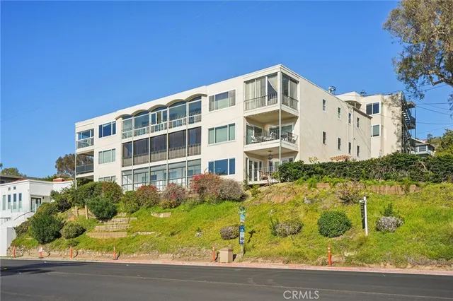 $1,250,000 | 240 Moss Street, Unit 2, Laguna Beach, CA 92651