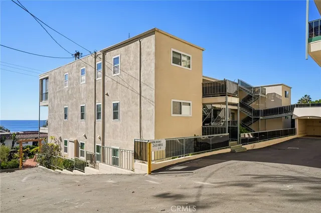 $1,250,000 | 240 Moss Street, Unit 2, Laguna Beach, CA 92651