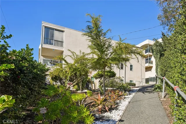 $1,250,000 | 240 Moss Street, Unit 2, Laguna Beach, CA 92651