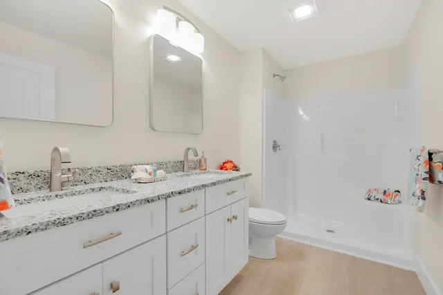 $469,000 | 6 Dolley Farm Road, Unit 6, Windham, ME 04062