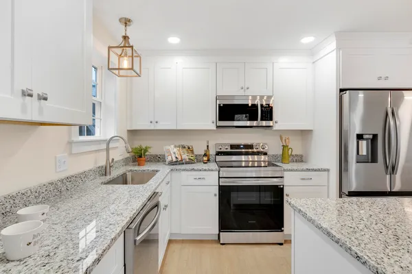 $469,000 | 12 Dolley Farm Road, Unit 6, Windham, ME 04062