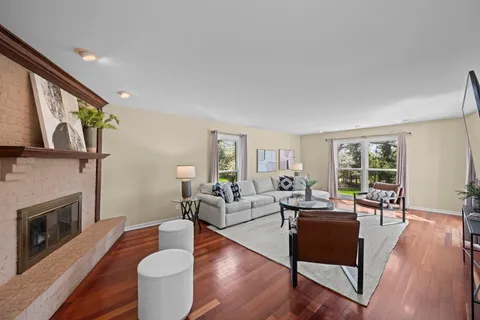 $900,000 | 26 Brandywine Road, South Barrington, IL 60010