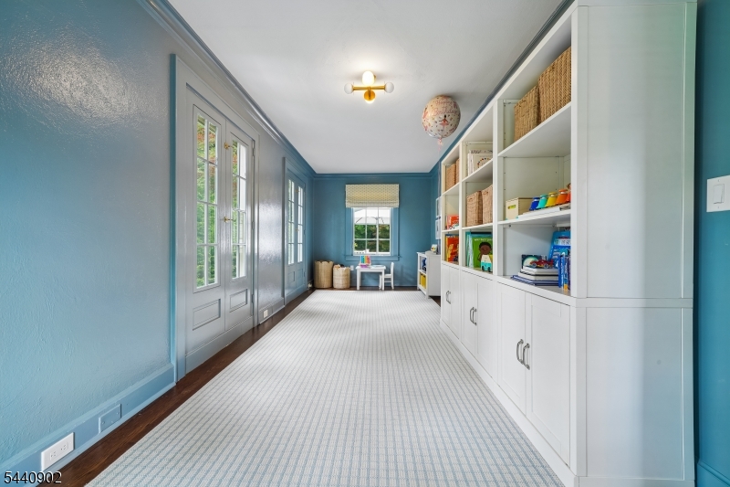 27 Pine Grove Avenue Summit, NJ 07901 - Photo 8 of 37