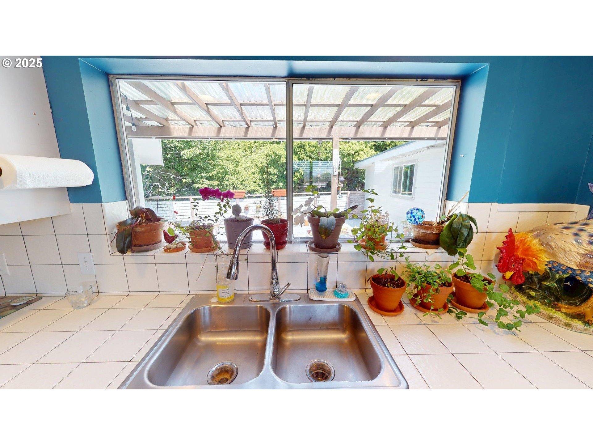 95169 Vista Loop Gold Beach, OR 97444 - Photo 13 of 47 Kitchen