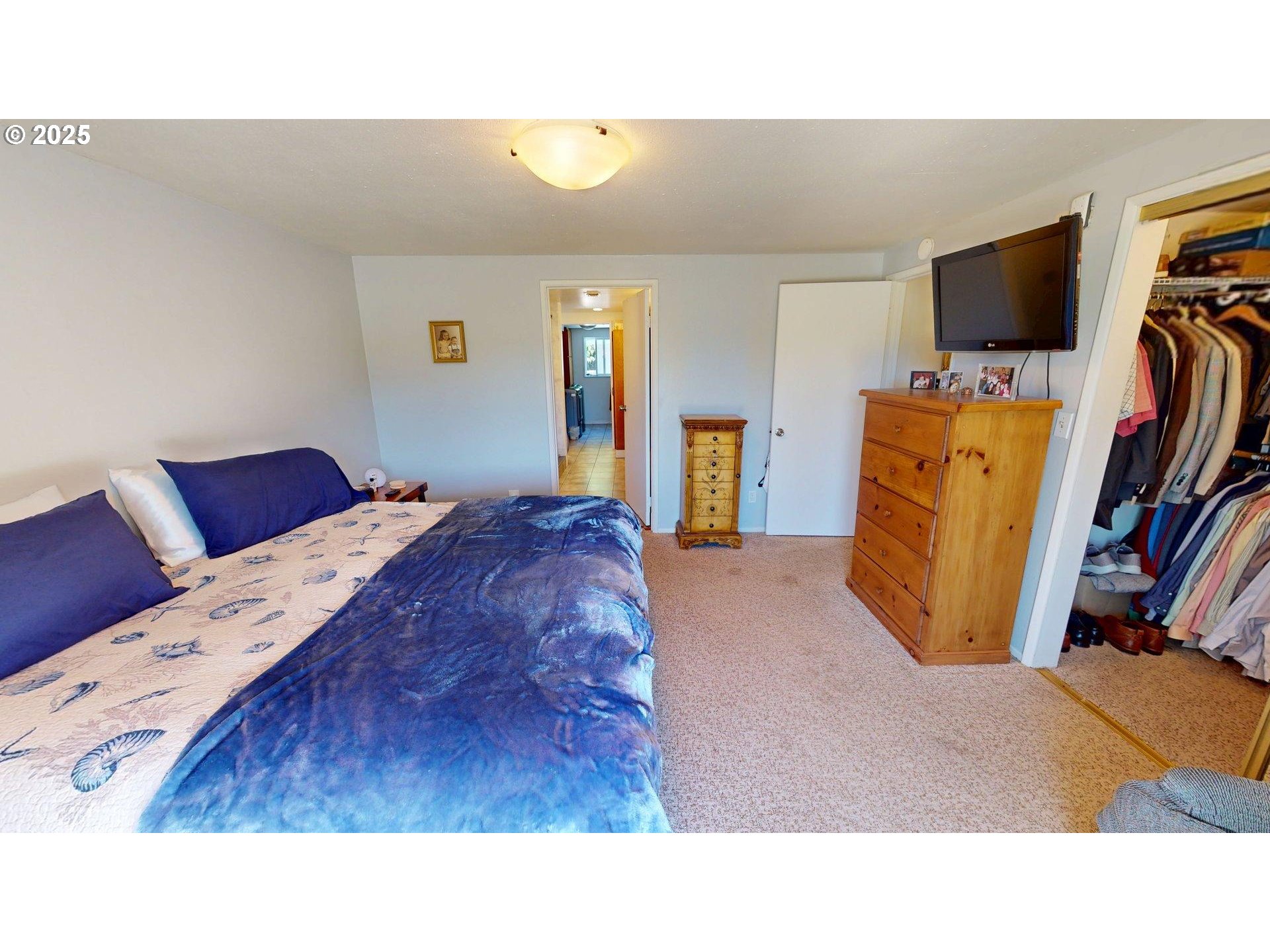 95169 Vista Loop Gold Beach, OR 97444 - Photo 20 of 47 Primary Bedroom