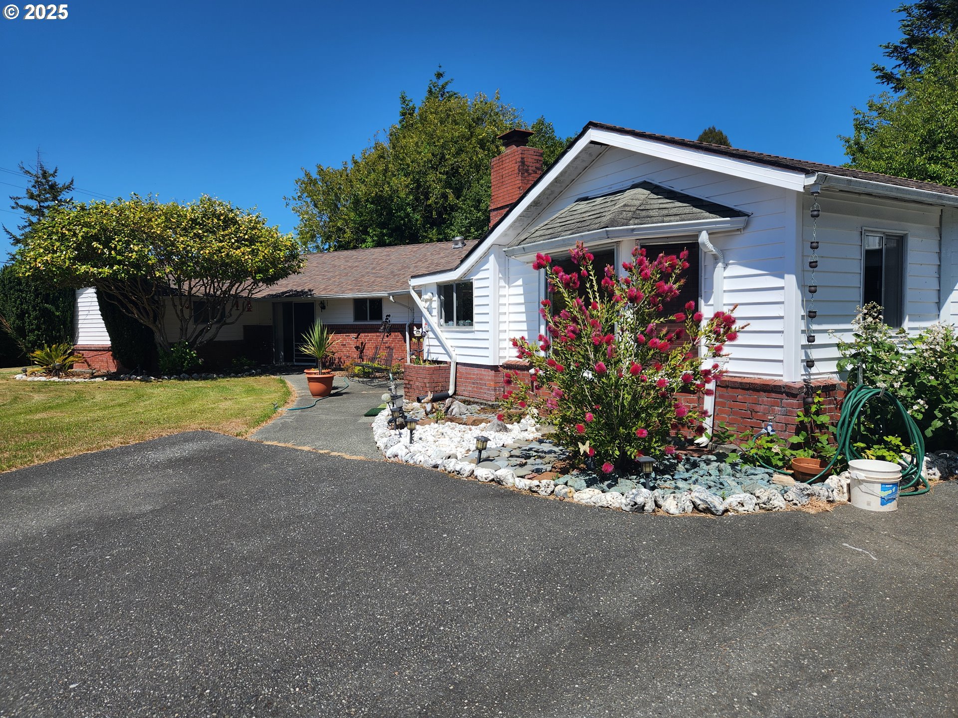 95169 Vista Loop Gold Beach, OR 97444 - Photo 2 of 47