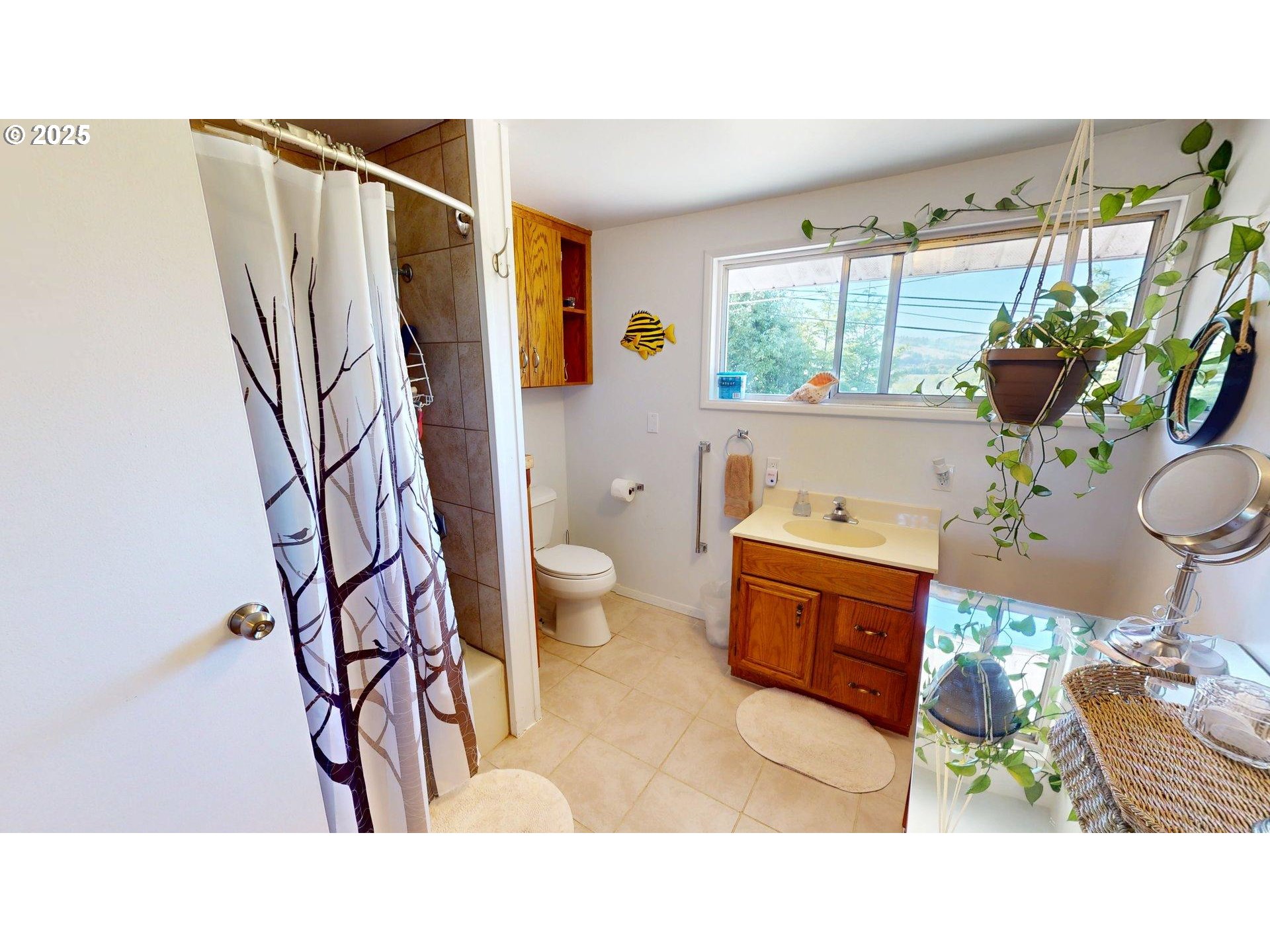 95169 Vista Loop Gold Beach, OR 97444 - Photo 26 of 47 Bathroom