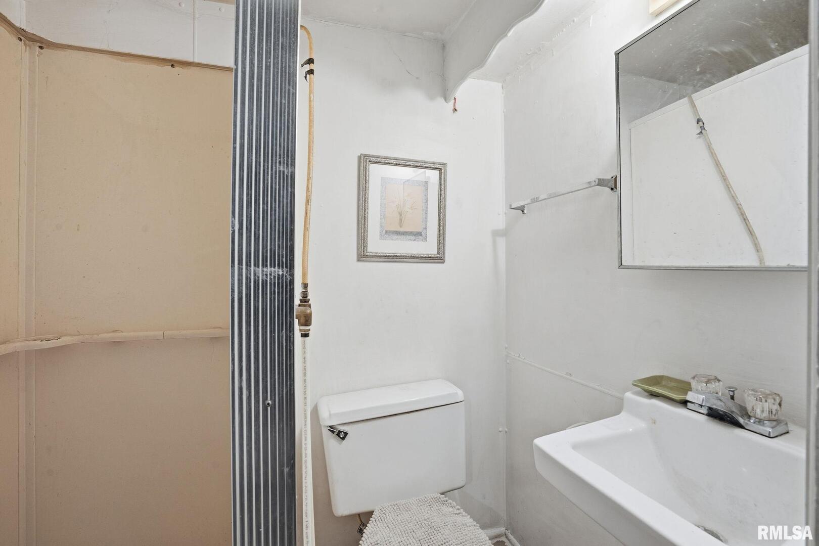 903 17th Street Rock Island, IL 61201 - Photo 9 of 24