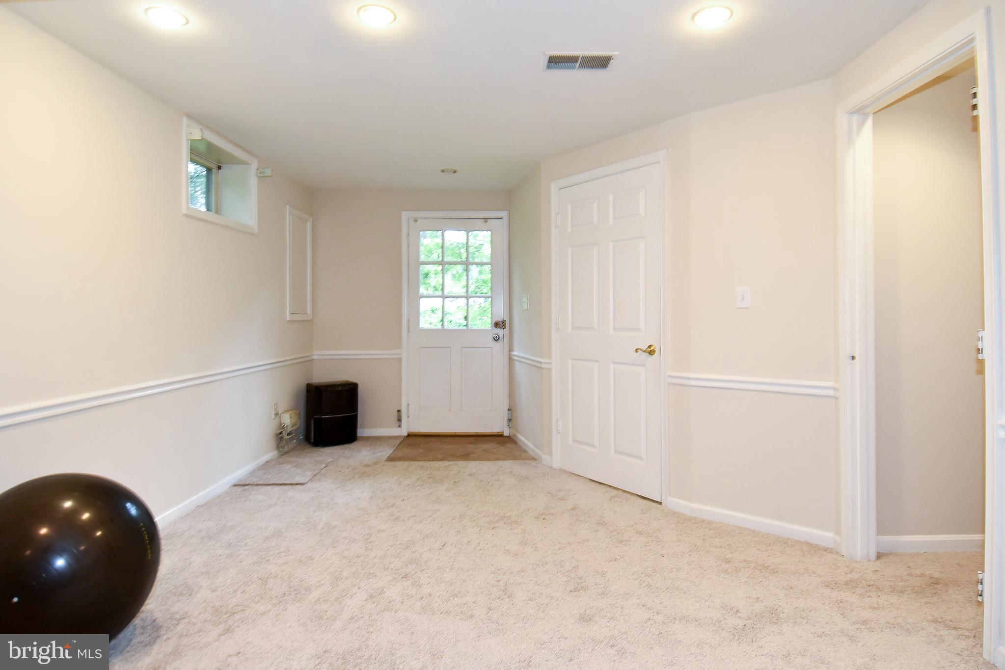 7405 Chrome Mine Road Gaithersburg, MD 20882 - Photo 25 of 34 Gallery Image 25
