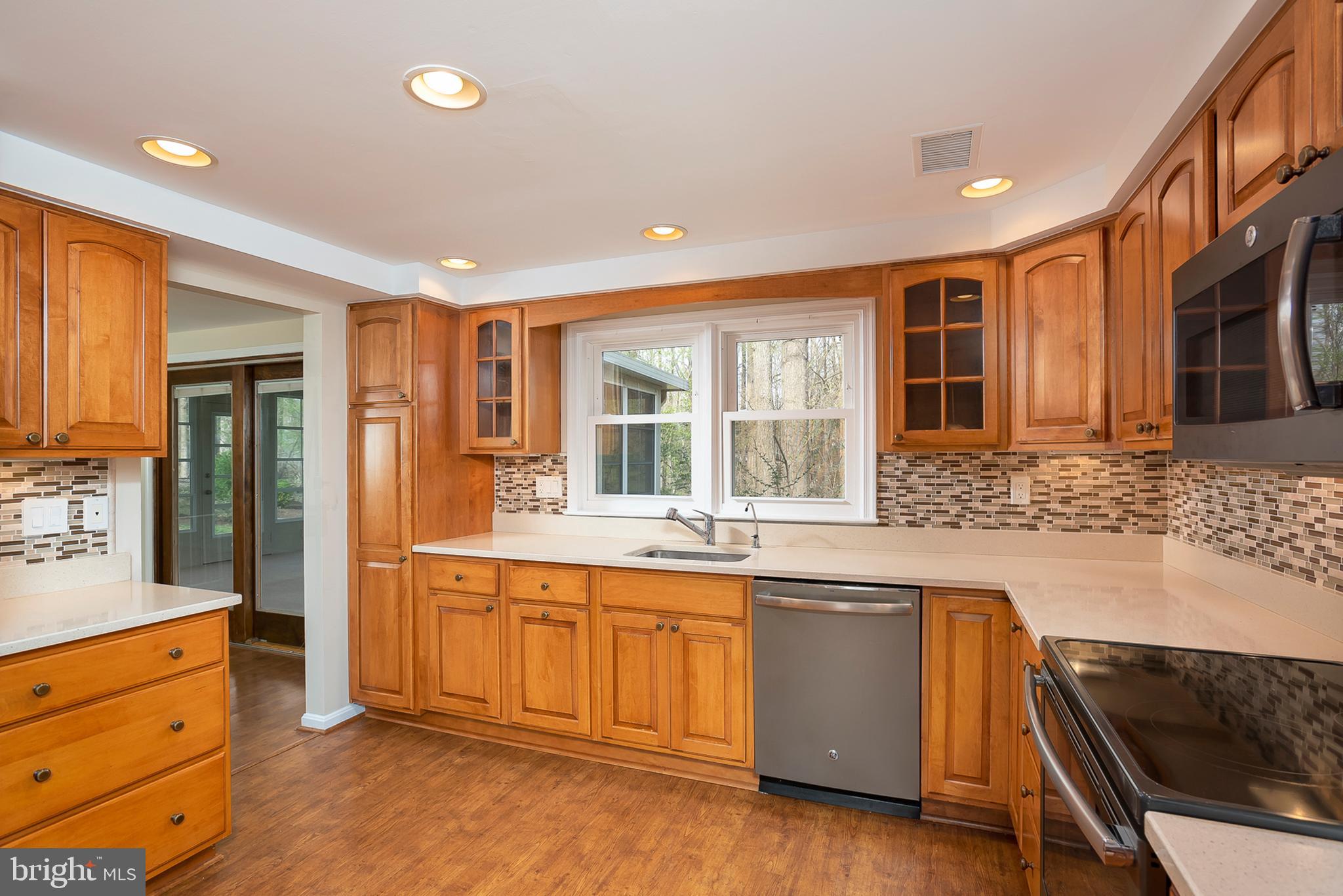 6239 Plaited Reed Columbia, MD 21044 - Photo 13 of 36 Kitchen