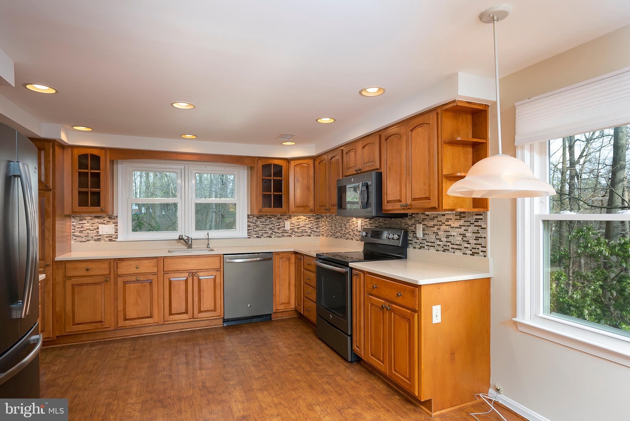 6239 Plaited Reed Columbia, MD 21044 - Photo 14 of 36 Kitchen (alt view)