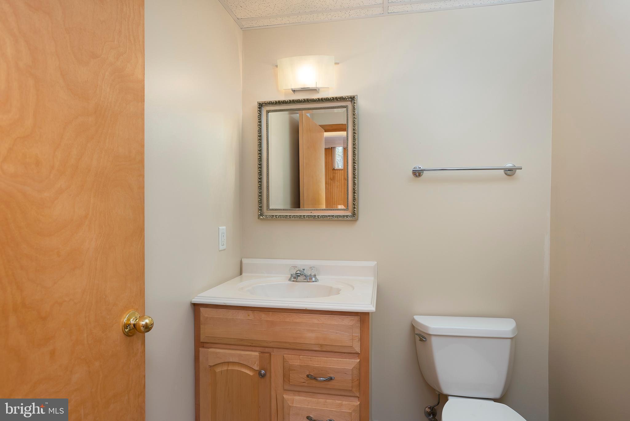 6239 Plaited Reed Columbia, MD 21044 - Photo 29 of 36 Half Bathroom 2