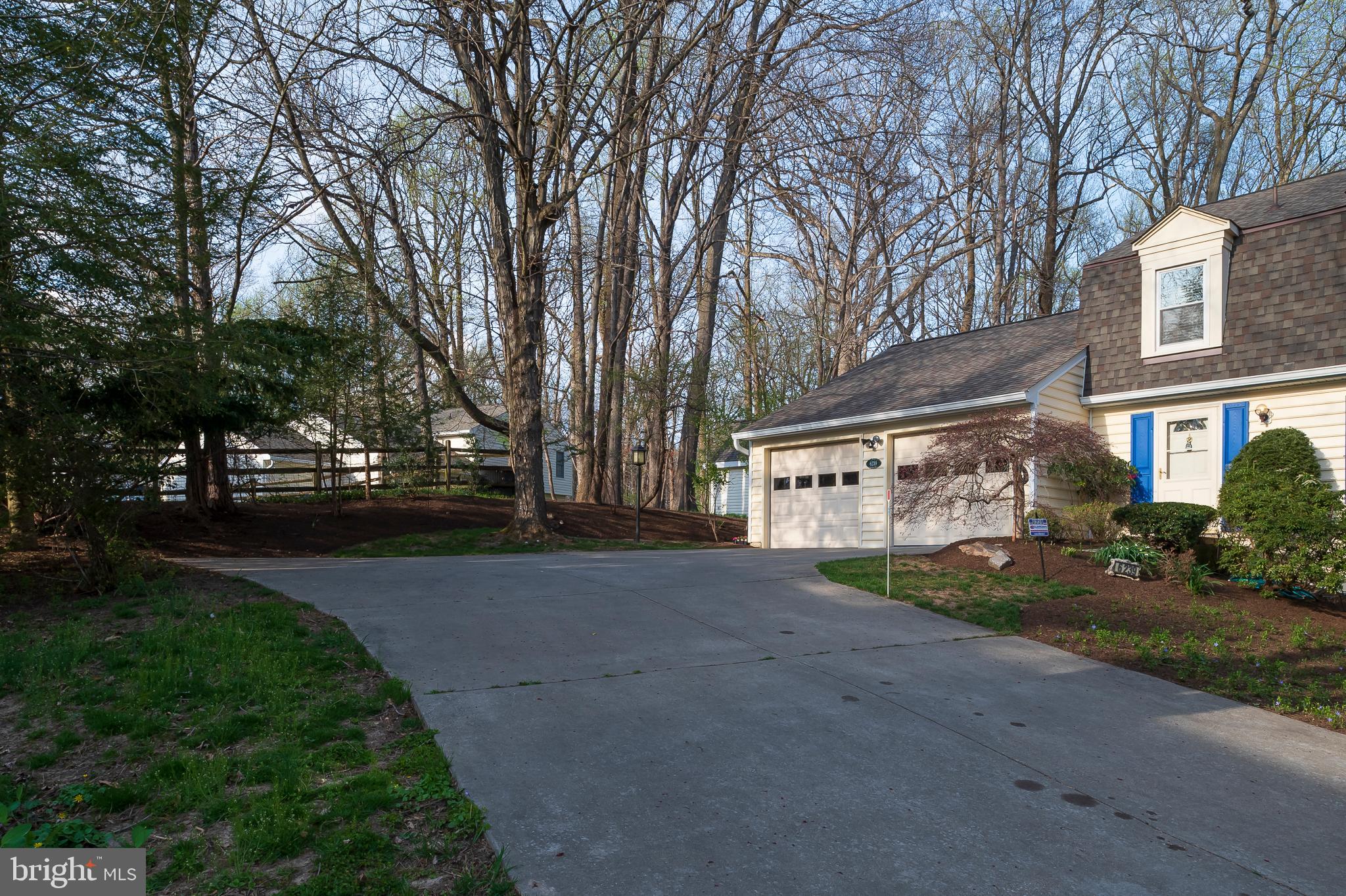 6239 Plaited Reed Columbia, MD 21044 - Photo 4 of 36 Exterior Front and Parking