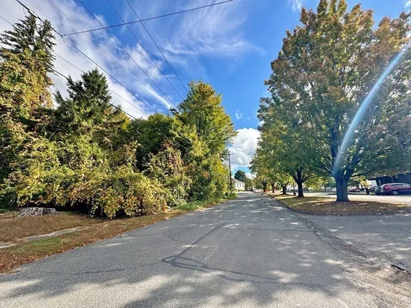 $69,900 | 171 Cleveland Street, Greenfield, MA 01301