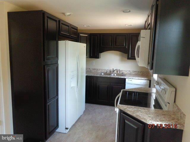 16132 Shaffer Road Sharpsburg, MD 21782 - Photo 7 of 24 Kitchen