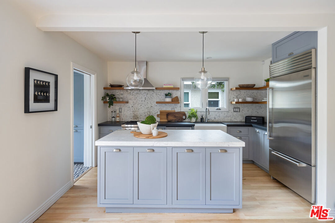 1036 Marco Place Venice, CA 90291 - Photo 11 of 35