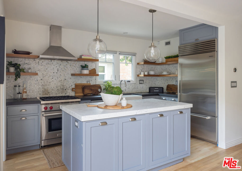 1036 Marco Place Venice, CA 90291 - Photo 12 of 35