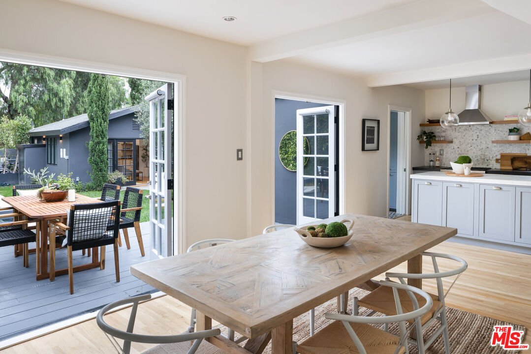 1036 Marco Place Venice, CA 90291 - Photo 15 of 35