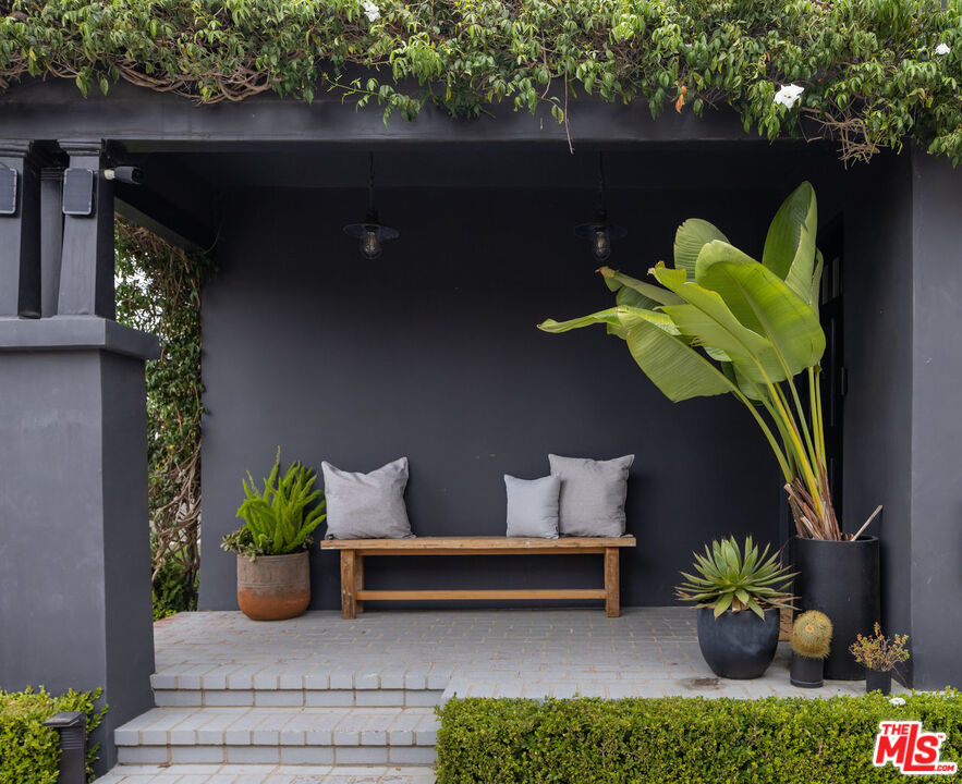 1036 Marco Place Venice, CA 90291 - Photo 2 of 35