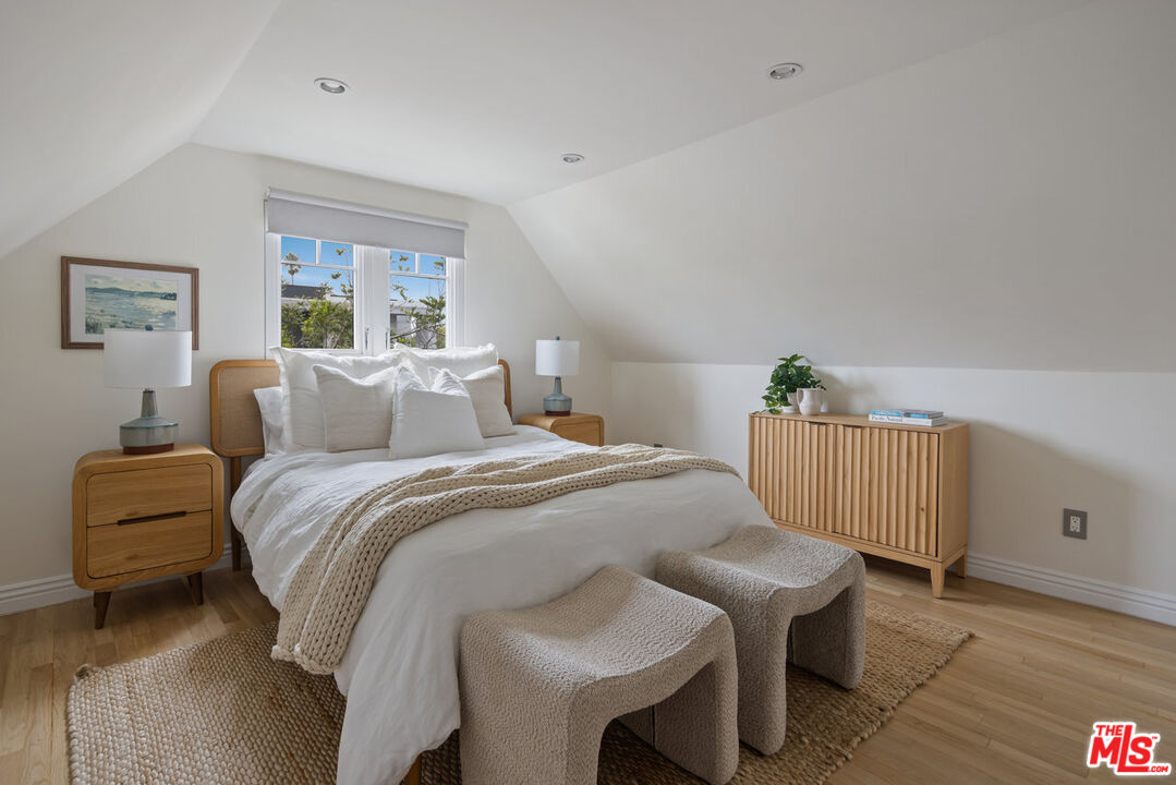 1036 Marco Place Venice, CA 90291 - Photo 21 of 35