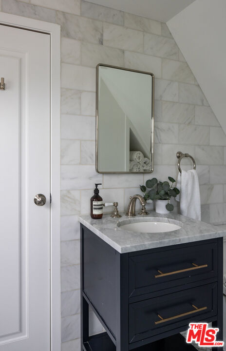 1036 Marco Place Venice, CA 90291 - Photo 27 of 35