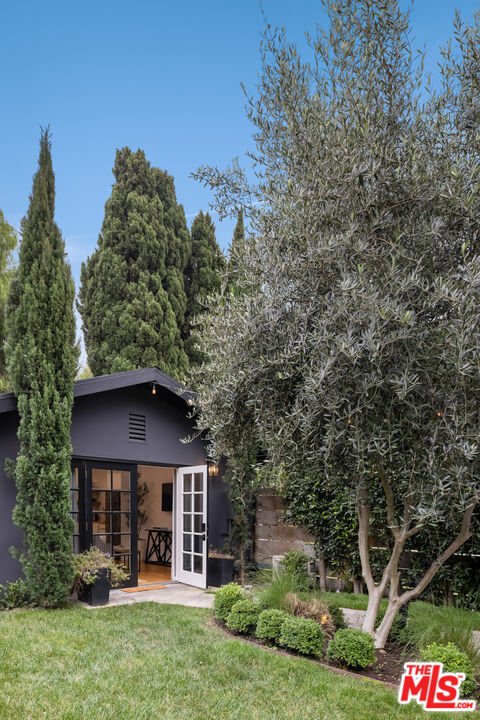 1036 Marco Place Venice, CA 90291 - Photo 31 of 35