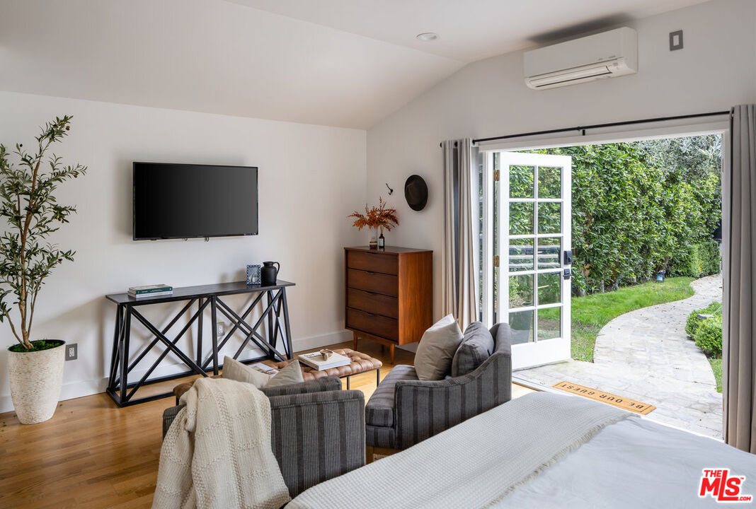 1036 Marco Place Venice, CA 90291 - Photo 34 of 35