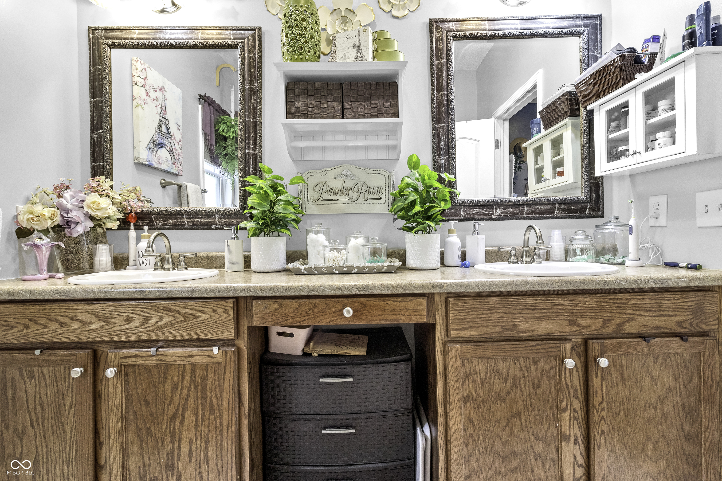 915 Thompson Road Indianapolis, IN 46227 - Photo 21 of 43 Gallery Image 21