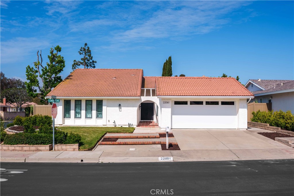 22061 Comanche Road Lake Forest, CA 92630 - Photo 3 of 61
