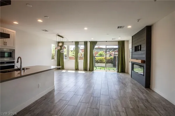 $3,400 | 11331 Gravitation Drive, Las Vegas, NV 89135