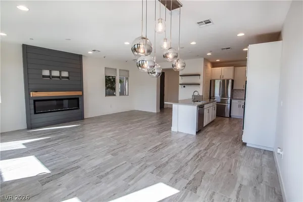 $3,400 | 11331 Gravitation Drive, Las Vegas, NV 89135