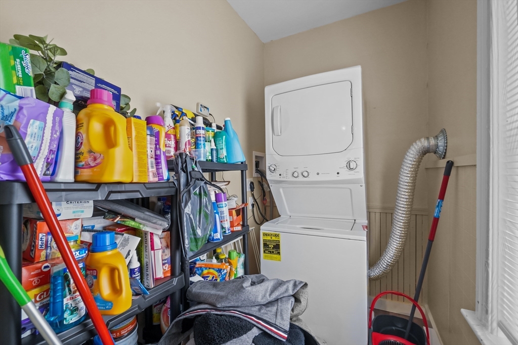 41 Tatman Street Worcester, MA 01607 - Photo 13 of 42