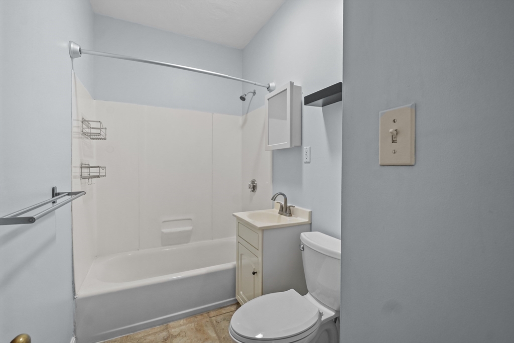 41 Tatman Street Worcester, MA 01607 - Photo 26 of 42