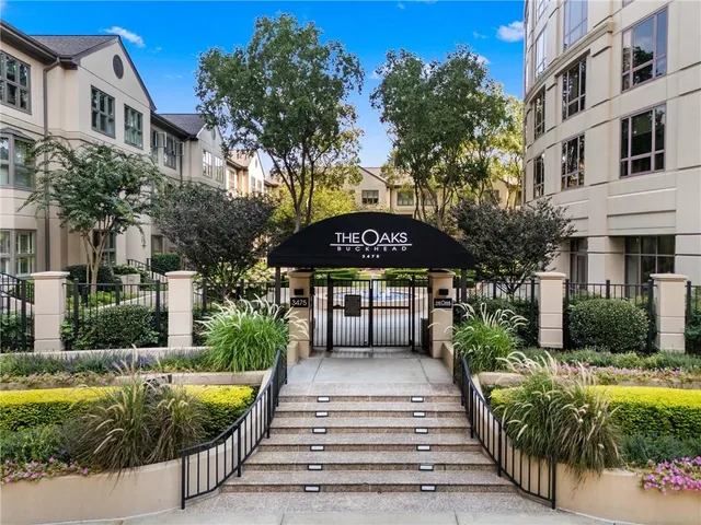 $355,000 | 3475 Oak Valley Road Northeast, Unit 470, Atlanta, GA 30326