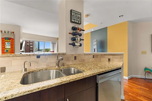 $355,000 | 3475 Oak Valley Road Northeast, Unit 470, Atlanta, GA 30326