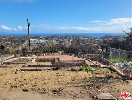 $2,750,000 | 15306 Mc Kendree Avenue, Pacific Palisades, CA 90272