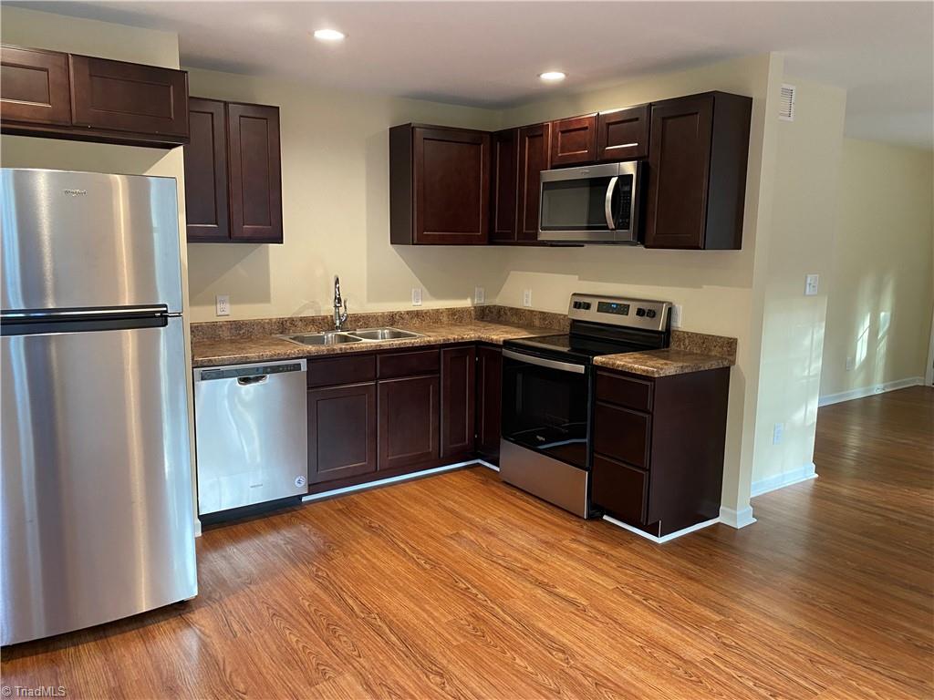 129 Mayview Avenue High Point, NC 27265 - Photo 4 of 8