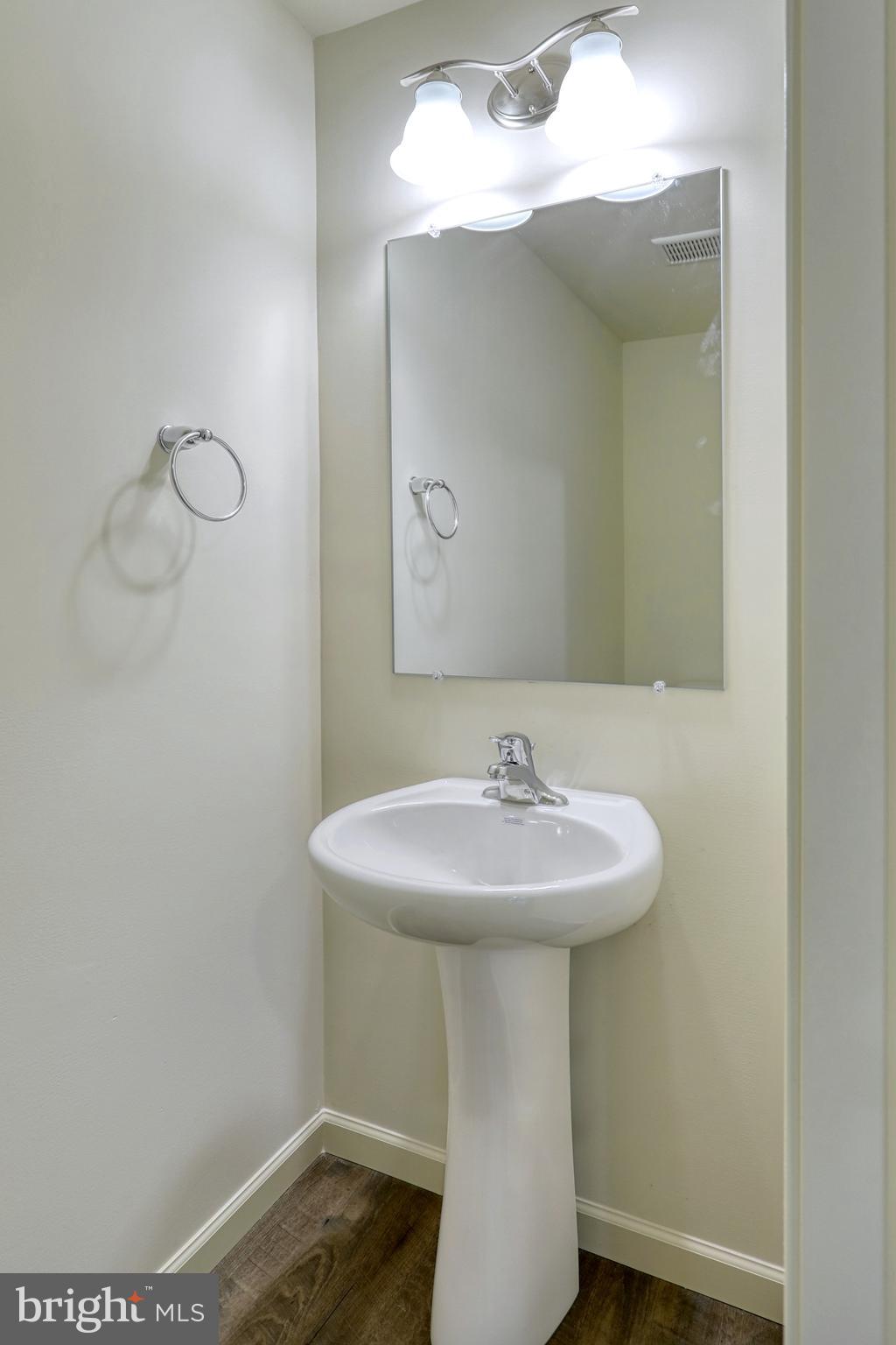 705 Duquesne Road York, PA 17402 - Photo 13 of 29 Gallery Image 13