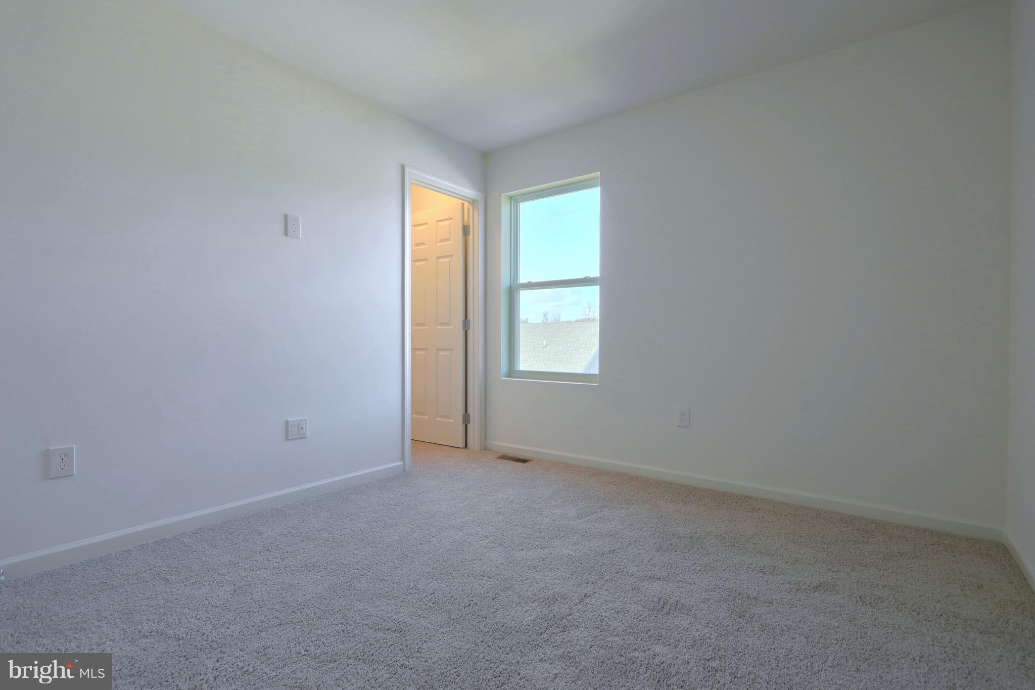 705 Duquesne Road York, PA 17402 - Photo 17 of 29 Gallery Image 17