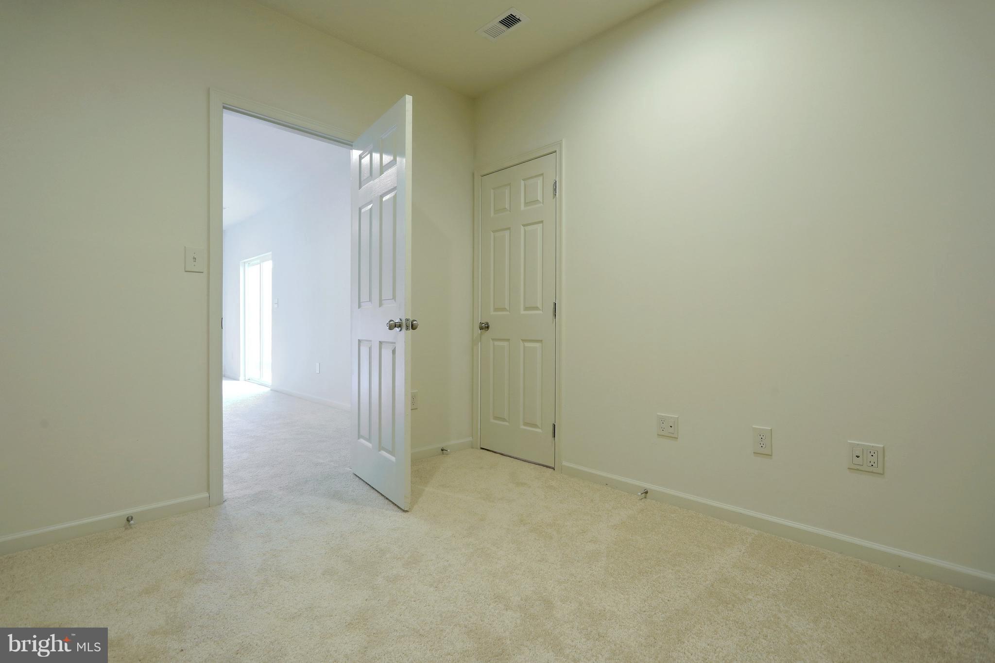 705 Duquesne Road York, PA 17402 - Photo 27 of 29 Gallery Image 27