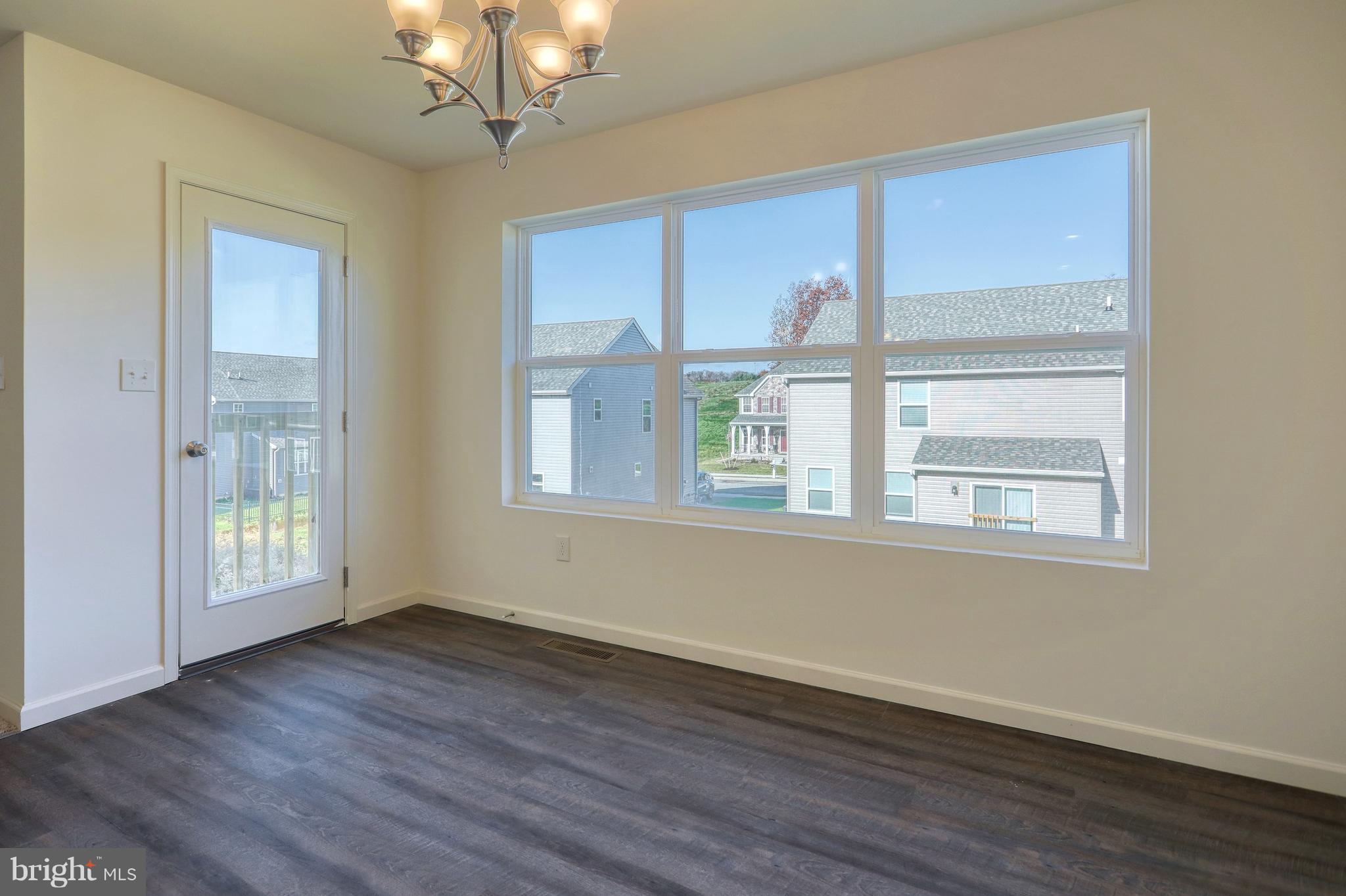 705 Duquesne Road York, PA 17402 - Photo 9 of 29 Gallery Image 9