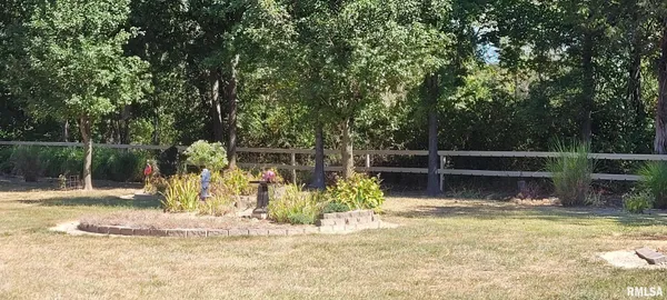 $450,000 | 1670 Woods Lane, Centralia, IL 62801