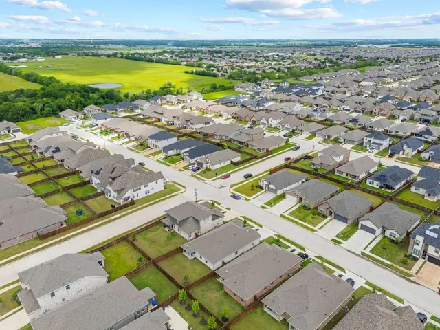 $319,500 | 3249 Glorioso Drive, Royse City, TX 75189