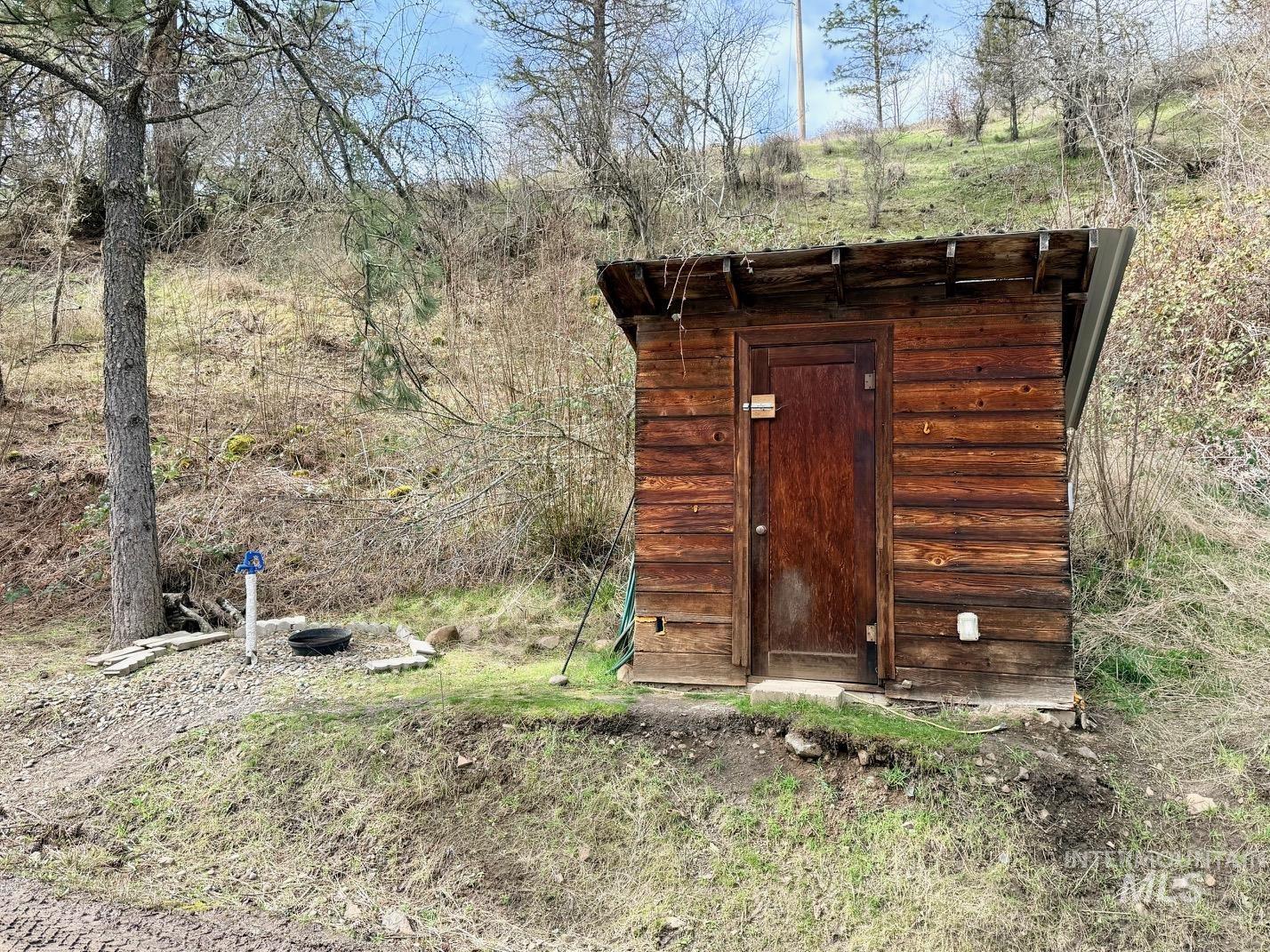620 Old Peck Grade Lenore, ID 83541 - Photo 29 of 45 View of shed