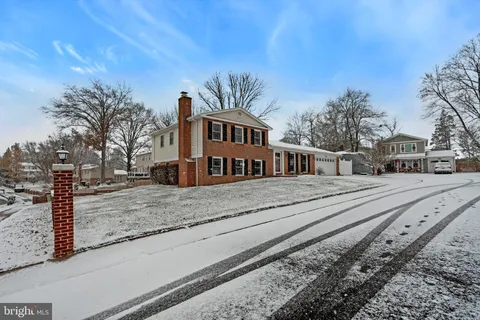 $1,149,900 | 1828 St Roman Drive, Vienna, VA 22182