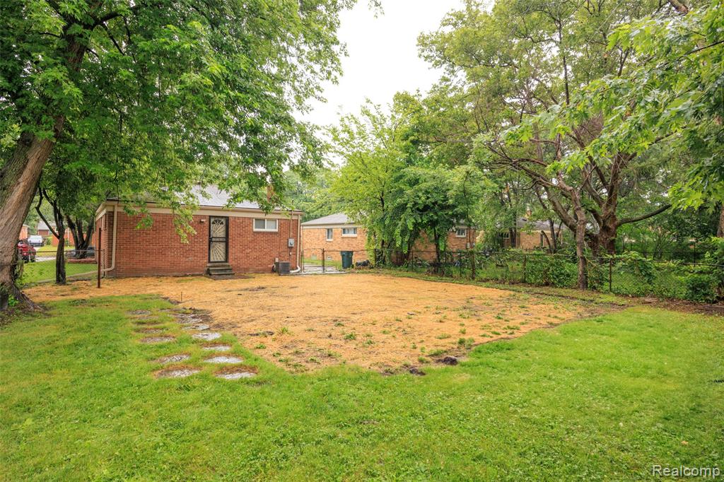 24270 Scotia Road Oak Park, MI 48237 - Photo 22 of 22